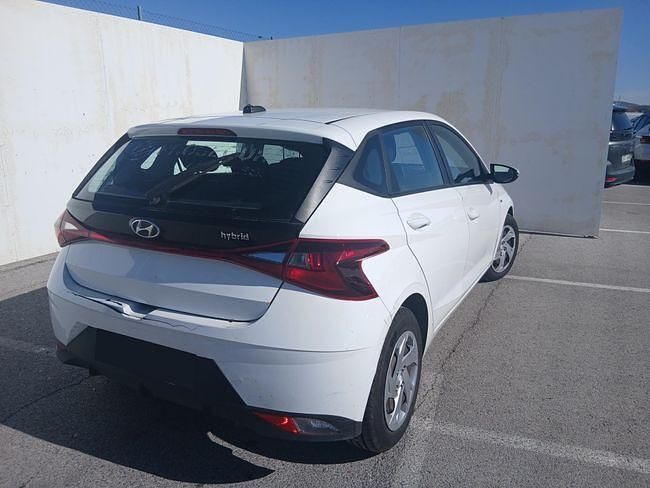 Usado Hyundai i20 101 CV (74 kW) 2021 Blanco Utilitario