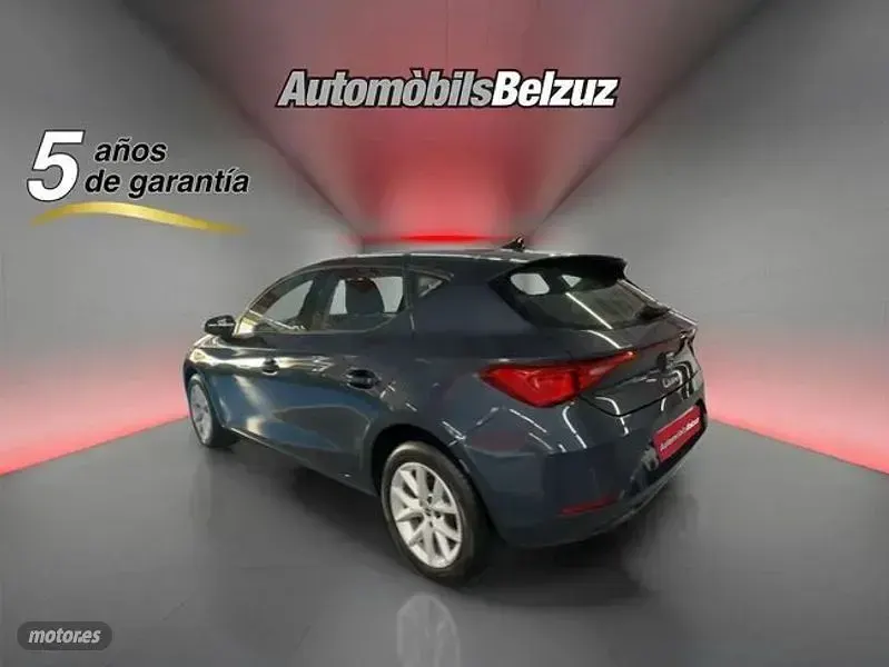 Usado Seat Leon 110 CV (80 kW) 2024 Gris