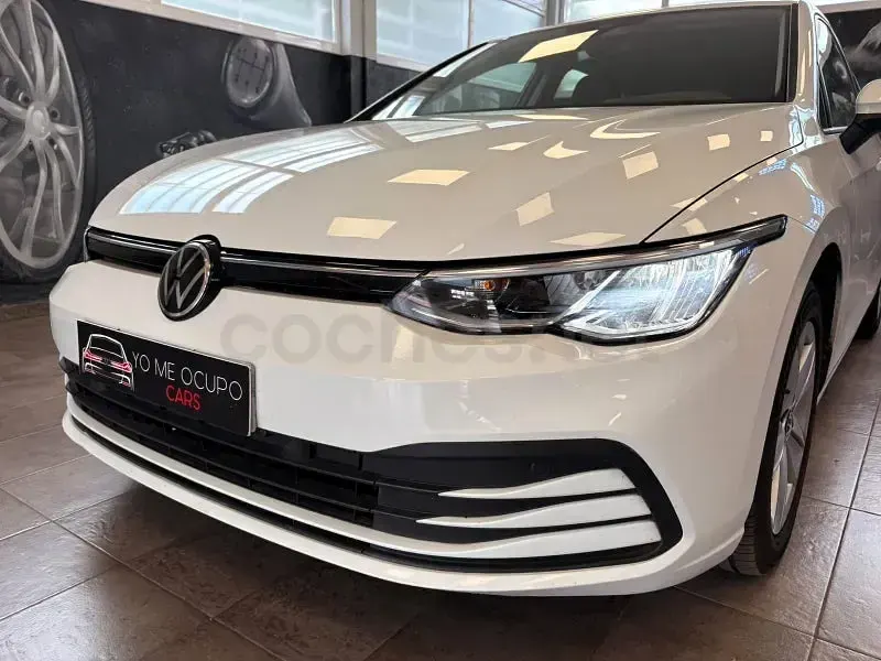 Usado VW Golf VIII Life 115 CV (84 kW) 2022 Blanco Berlina
