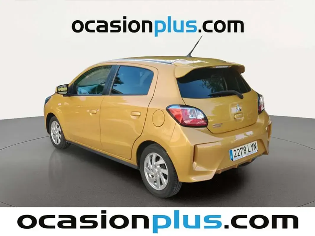 Usado Mitsubishi Space Star Motion 71 CV (52 kW) 2022 Amarillo Utilitario