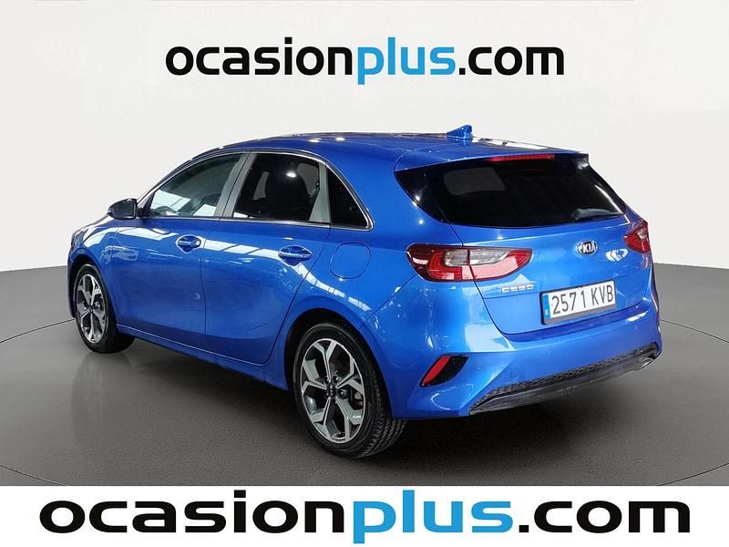 Usado Kia Ceed 120 CV (88 kW) 2019 Azul Utilitario