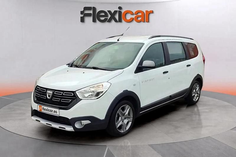 Usado Dacia Lodgy Comfort 131 CV (96 kW) 2020 Blanco Monovolumen
