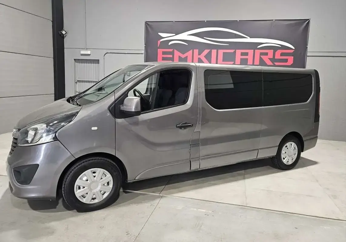 Usado Opel Vivaro 116 CV (85 kW) 2015 Gris Monovolumen