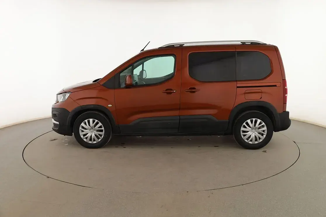 Usado Peugeot Rifter Active 102 CV (75 kW) 2019 Dorado Monovolumen