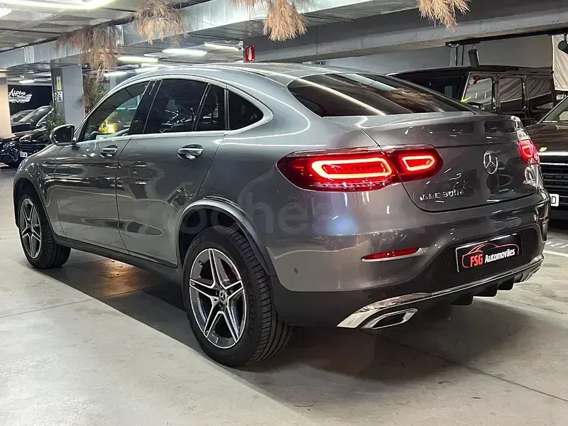 Usado Mercedes GLC300e 320 CV (235 kW) 2021 Gris / plata SUV