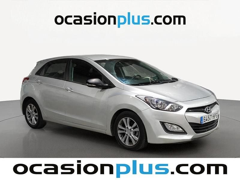 Usado Hyundai i30 110 CV (80 kW) 2013 Gris plata Utilitario