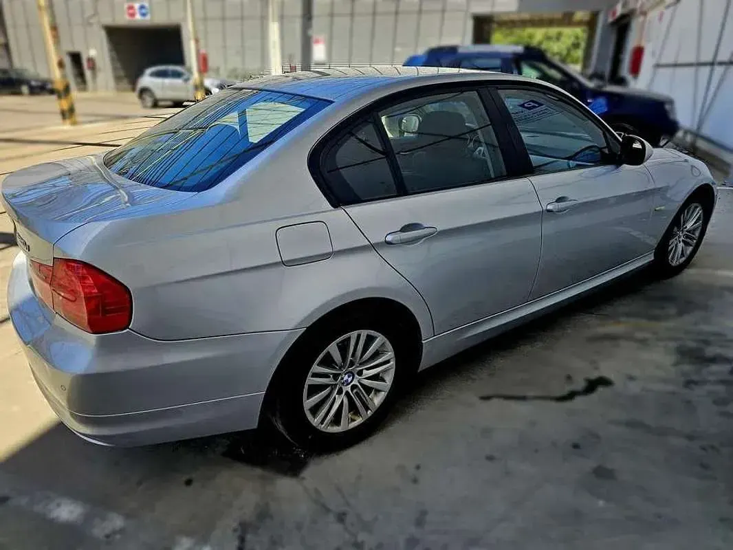 Usado BMW 320 184 CV (135 kW) 2010 Gris Berlina
