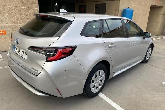 Usado Toyota Corolla Business Edition 122 CV (89 kW) 2020 Plateado Familiar