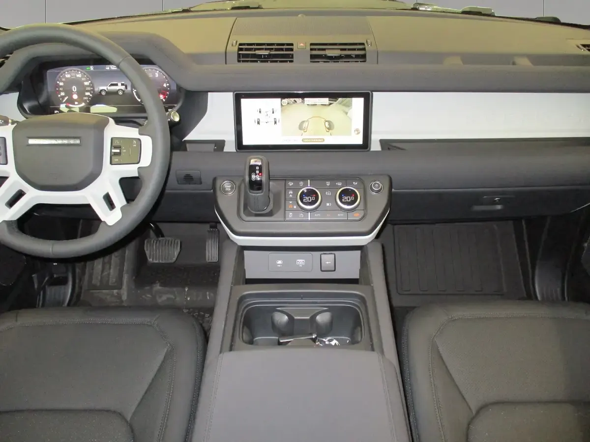Usado Land Rover Defender SE Dynamic 249 CV (183 kW) 2025 Pangea green SUV
