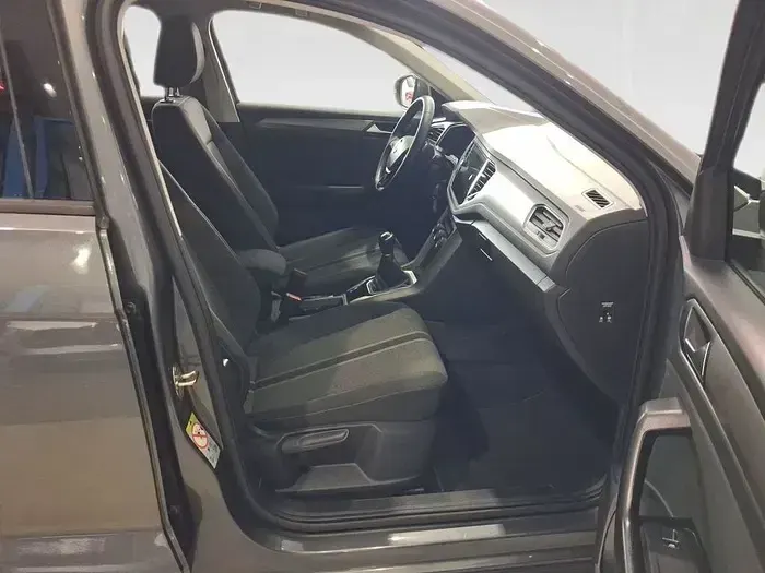 Usado VW T-Roc Advance 150 CV (110 kW) 2022 Gris SUV