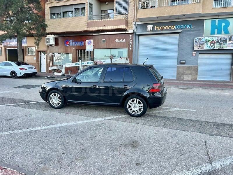 Usado VW Golf IV 100 CV (73 kW) 2000 Negro Berlina