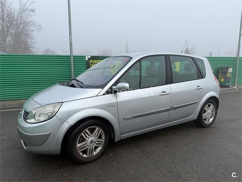 Gris / plata Usado 2006 Renault Scénic II Privilege Monovolumen | 3950 € (Precio justo) - Imagen 1/4