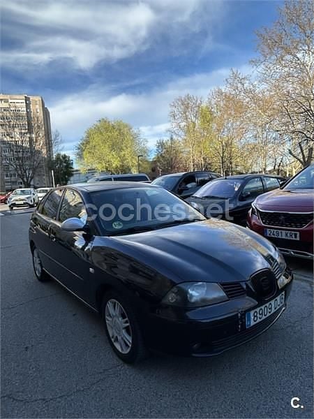 Usado Seat Ibiza Stylance 75 CV (55 kW) 2005 Negro Utilitario