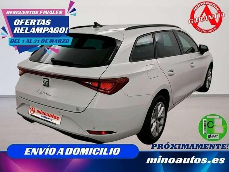 Usado Seat Leon Style 116 CV (85 kW) 2022 Blanco Familiar