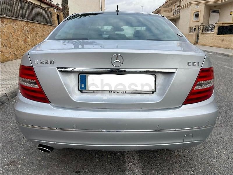 Usado Mercedes C220 Elegance 170 CV (125 kW) 2013 Gris / plata Berlina