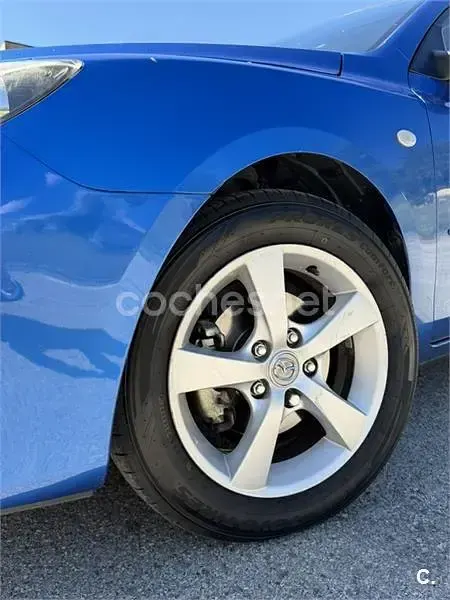 Usado Mazda 3 Active 110 CV (80 kW) 2005 Azul Berlina
