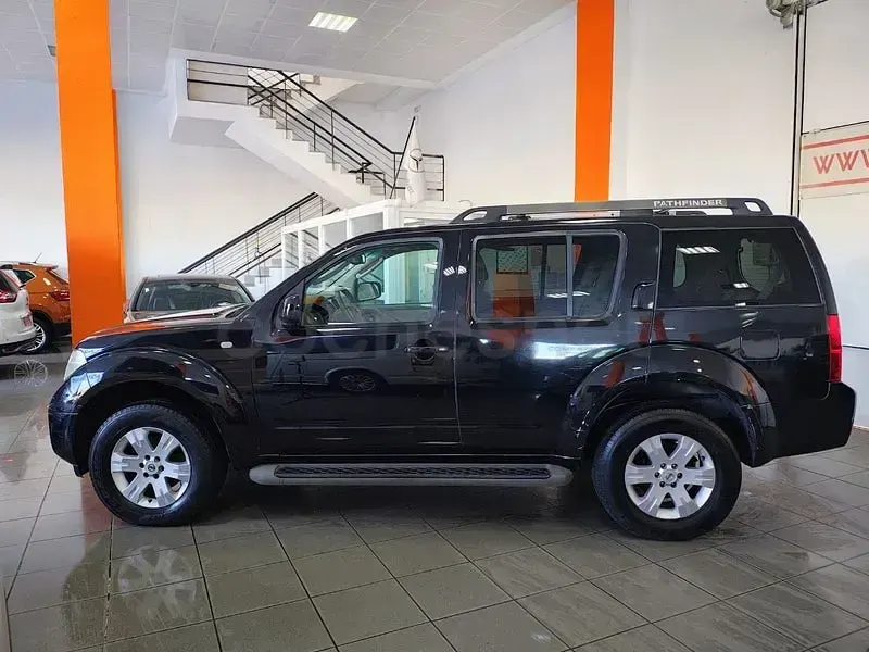 Usado Nissan Pathfinder SE 171 CV (125 kW) 2007 Negro SUV