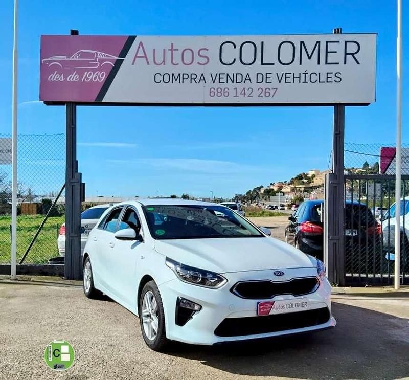 Usado Kia Ceed 120 CV (88 kW) 2019 Blanco Utilitario