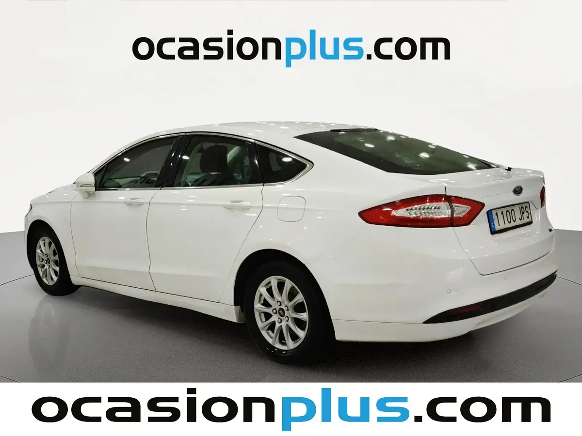 Usado Ford Mondeo Trend 120 CV (88 kW) 2016 Blanco Berlina
