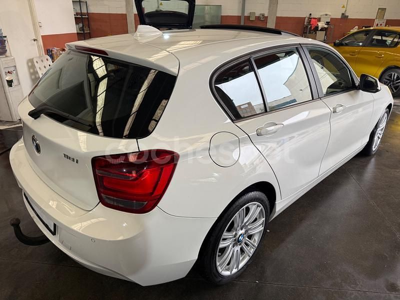 Usado BMW 118 Comfort Edition 170 CV (125 kW) 2014 Blanco Utilitario