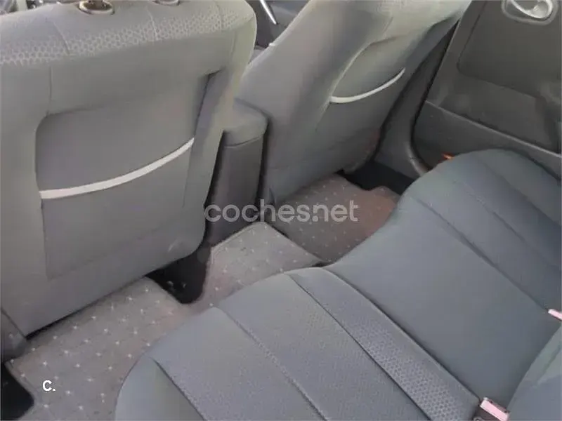 Usado Renault Mégane II Authentique 110 CV (80 kW) 2003 Negro Berlina