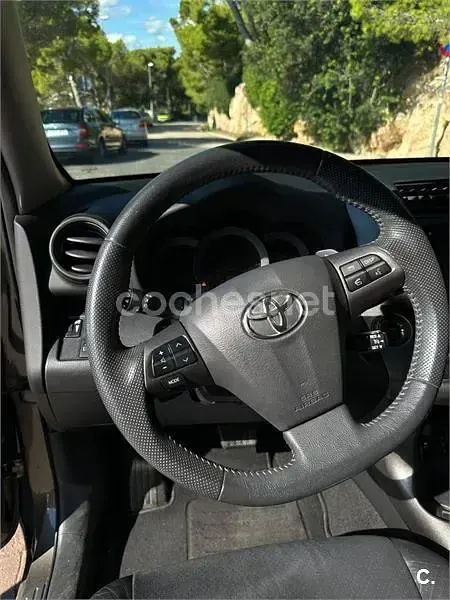 Usado Toyota RAV4 Executive 150 CV (110 kW) 2013 Beige SUV
