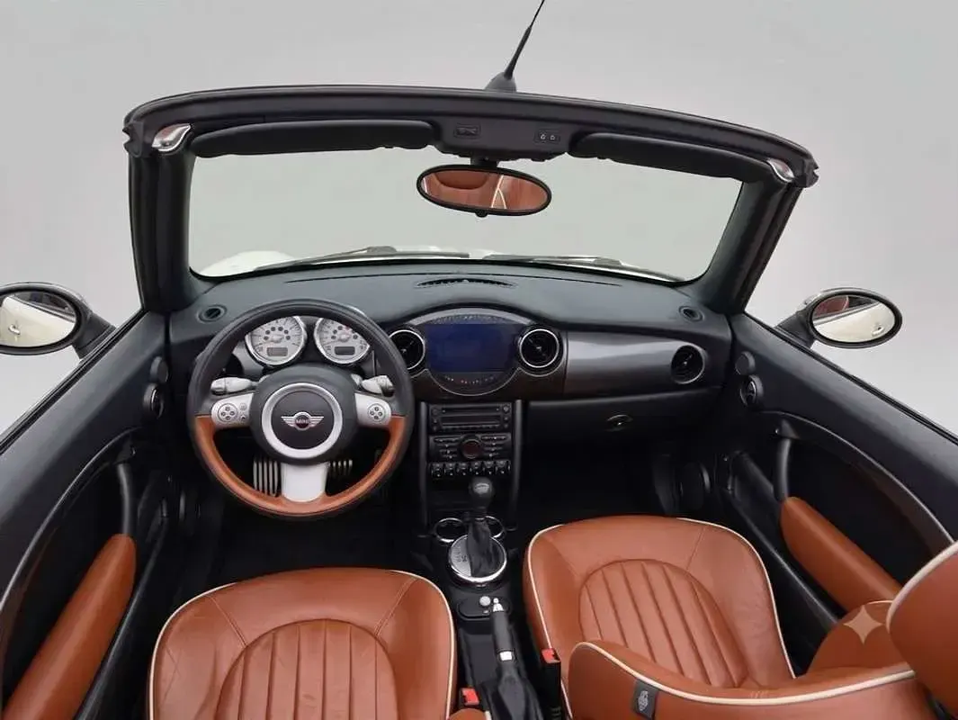 Usado Mini Cooper Cabriolet 170 CV (125 kW) 2007 Beige Descapotable