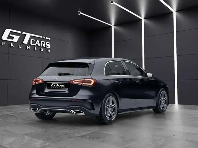 Usado Mercedes A200 AMG 163 CV (119 kW) 2022 Negro Berlina