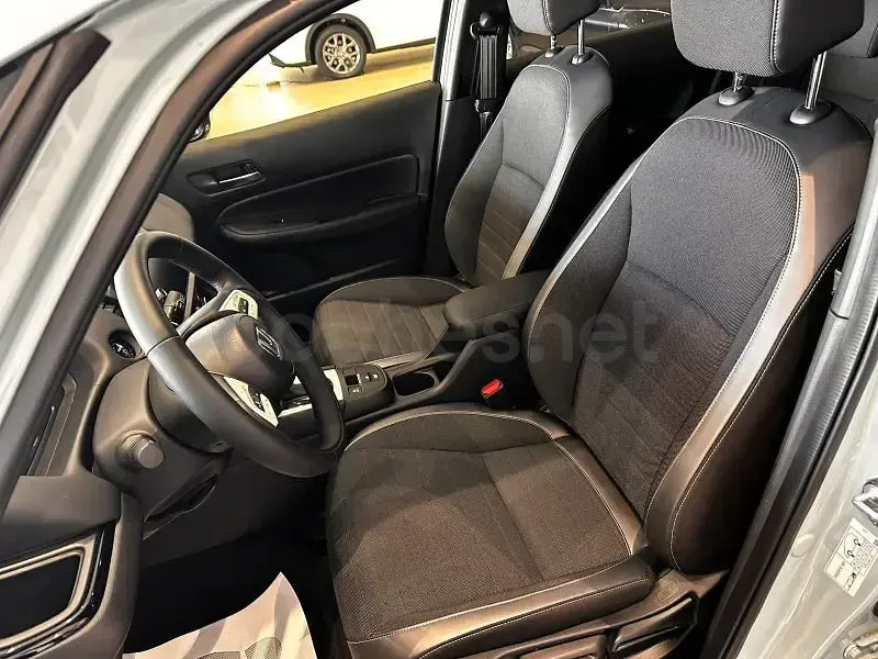 Usado Honda Jazz 122 CV (89 kW) 2025 Blanco Utilitario