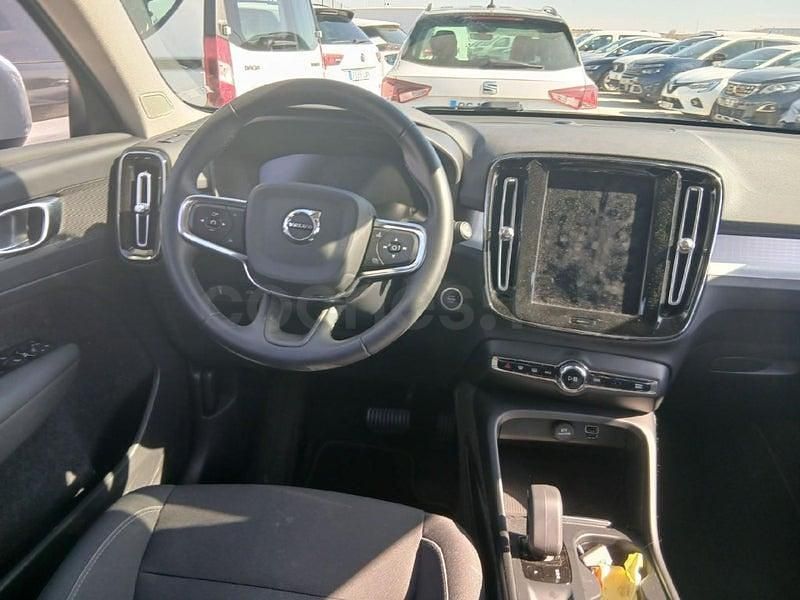 Usado Volvo XC40 Core 163 CV (119 kW) 2022 Gris / plata SUV