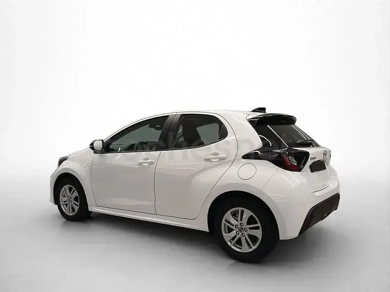 Usado Mazda 2 Center-Line 116 CV (85 kW) 2025 Blanco Utilitario