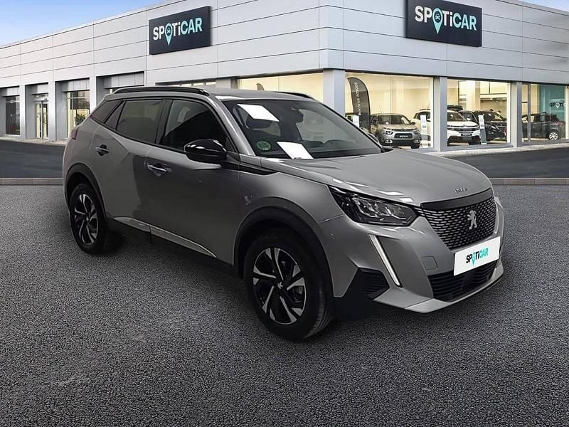 Usado Peugeot 2008 Allure 102 CV (75 kW) 2023 Gris SUV