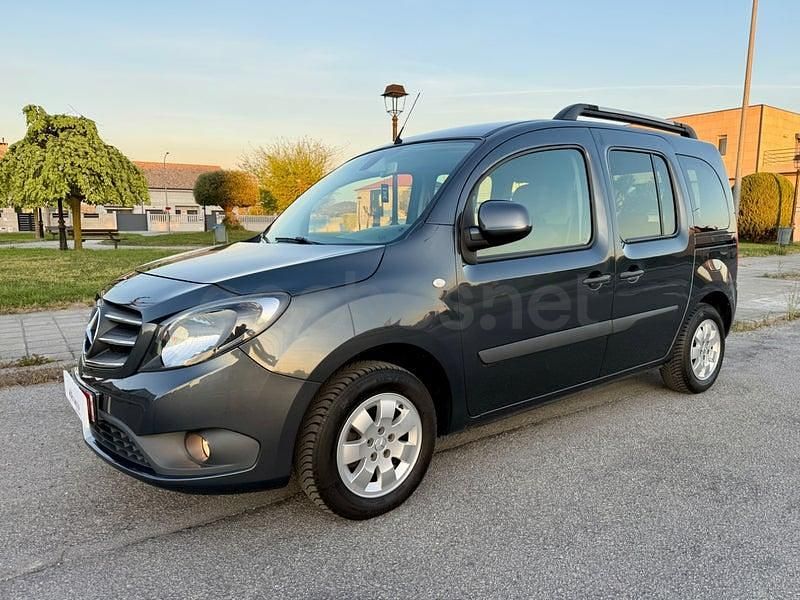 Usado Mercedes Citan 111 110 CV (80 kW) 2017 Gris / plata Familiar