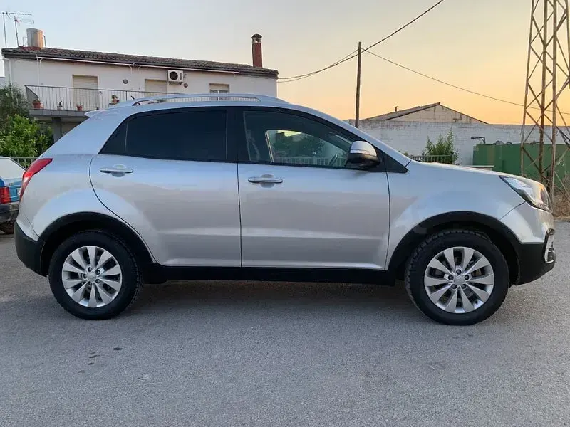 Usado SsangYong Korando 178 CV (130 kW) 2017 Gris / plata SUV