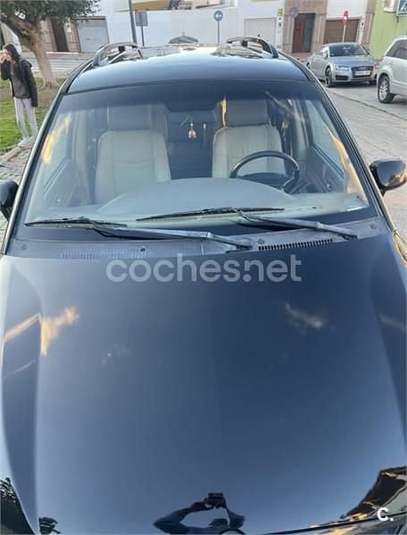 Usado Ssangyong (KGM) Rodius Limited 165 CV (121 kW) 2006 Negro Monovolumen