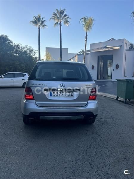 Gris / plata Usado 2008 Mercedes ML420 SUV | 7800 € (Buen precio) - Imagen 1/4