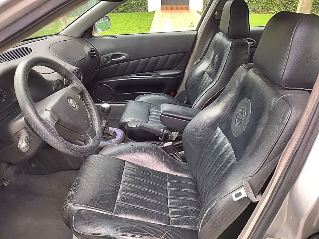 Usado Alfa Romeo 166 Distinctive 175 CV (128 kW) 2004 Plateado Berlina
