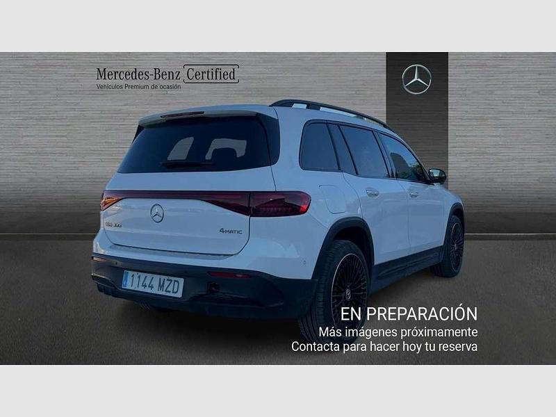 Usado Mercedes EQB300 167 kW (228 CV) 2025 Blanco SUV