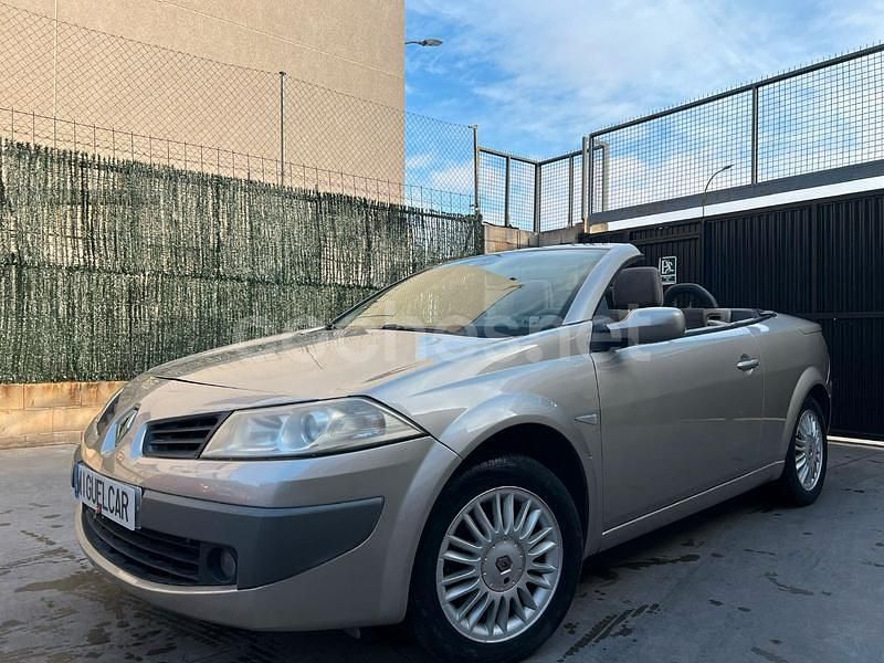 Beige Usado 2007 Renault Mégane Cabriolet Privilege Descapotable | 3999 € (Precio justo) - Imagen 1/4