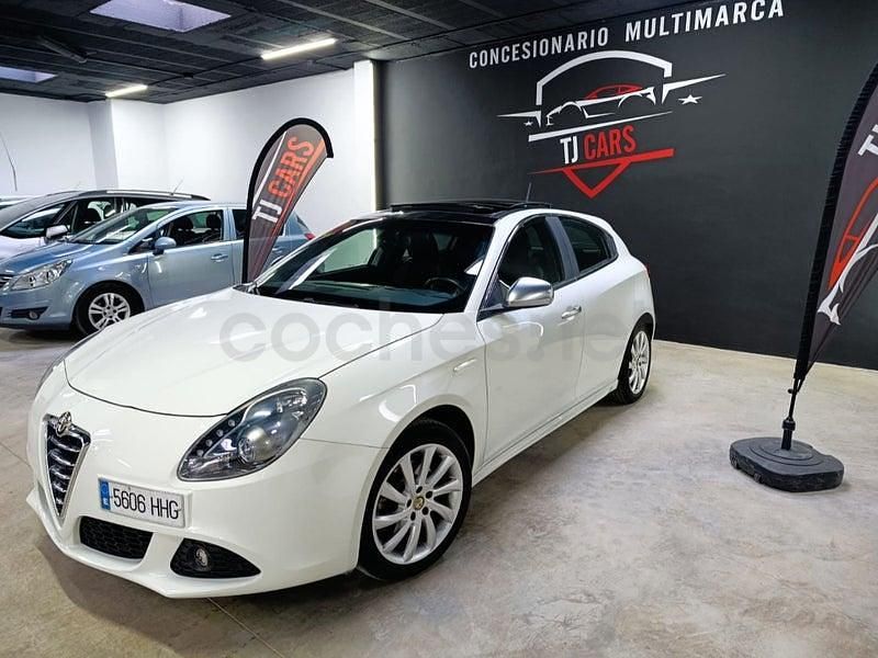 Usado Alfa Romeo Giulietta Distinctive 140 CV (102 kW) 2012 Blanco Utilitario