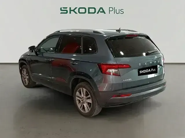 Usado Skoda Karoq Ambition 150 CV (110 kW) 2021 Gris SUV