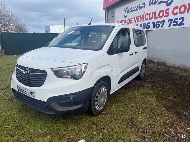 Usado Opel Combo Life Elegance 102 CV (75 kW) 2021 Blanco Monovolumen