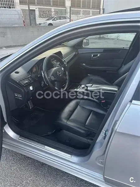 Usado Mercedes E350 Avantgarde 231 CV (169 kW) 2009 Gris / plata Berlina