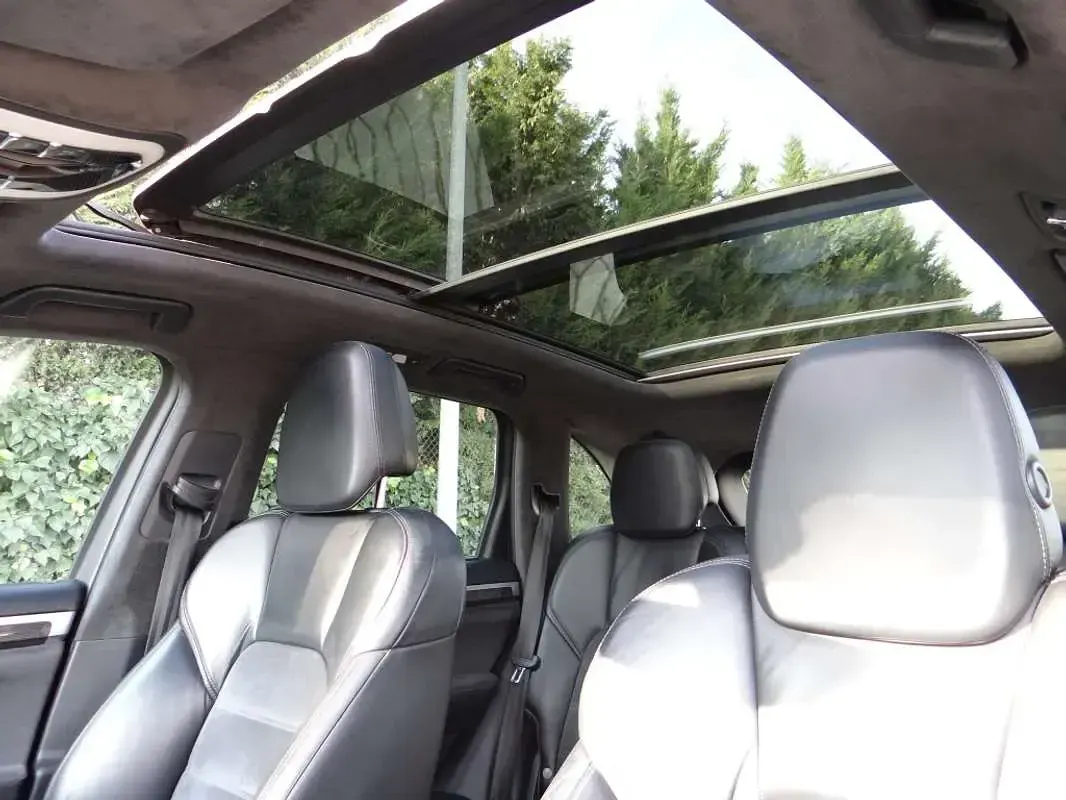 Usado Porsche Cayenne GTS 420 CV (308 kW) 2014 Negro SUV