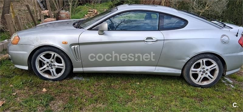 Usado Hyundai Coupé 167 CV (122 kW) 2002 Gris / plata Coupe