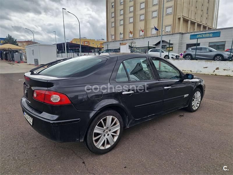 Usado Renault Laguna III Privilege 130 CV (95 kW) 2007 Negro Berlina