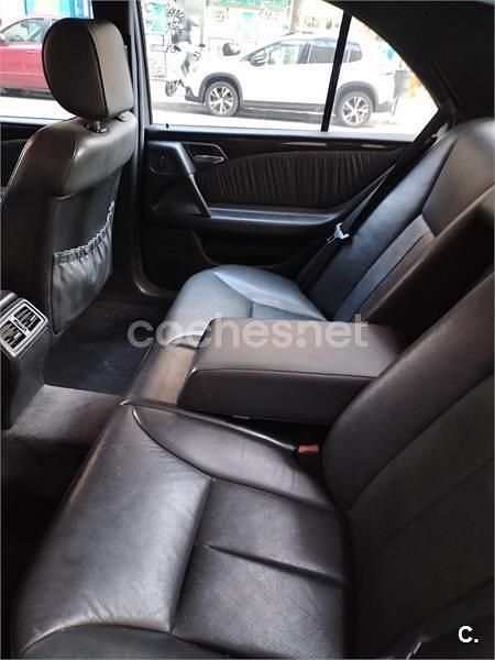 Usado Mercedes E300 Avantgarde 177 CV (130 kW) 1998 Verde Berlina