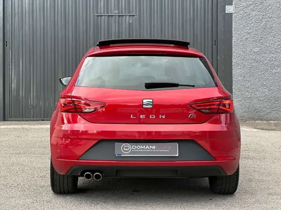 Usado Seat Leon FR 184 CV (135 kW) 2017 Rojo Utilitario