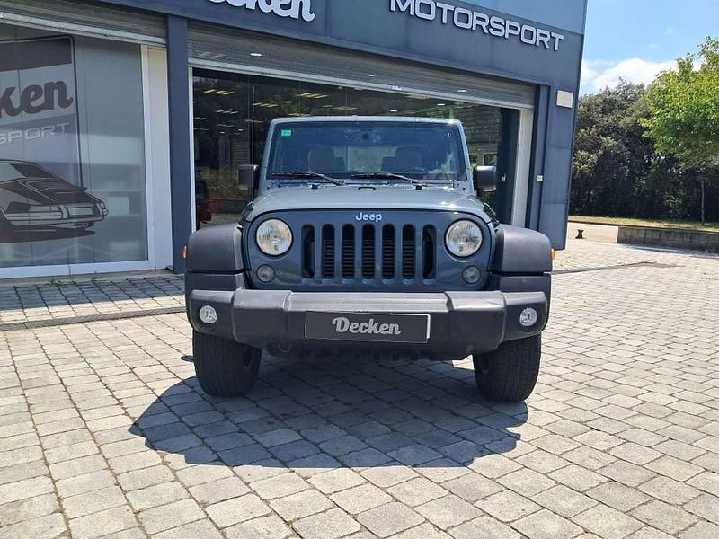 Usado Jeep Wrangler Sport 200 CV (147 kW) 2015 Gris SUV