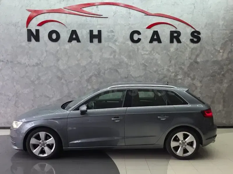 Usado Audi A3 Ambition 150 CV (110 kW) 2014 Gris / plata Berlina